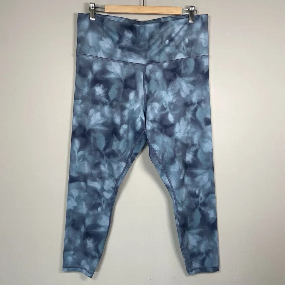 Athleta Elation Printed 7/8 Tight Serene Riviera Blue Plus Size 1X Athleisure